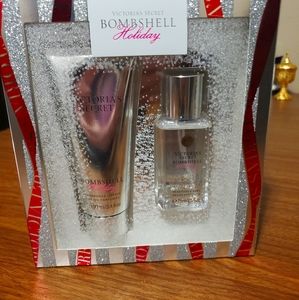 Bombshell fragrance and lotion